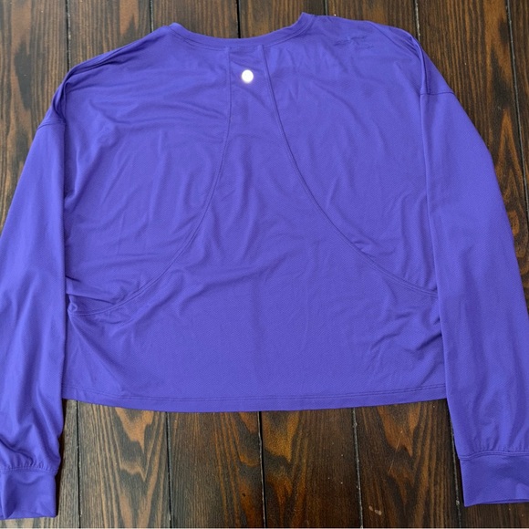 Lululemon Purple Women's Long Sleeve Crop Top - Picture 3 of 4